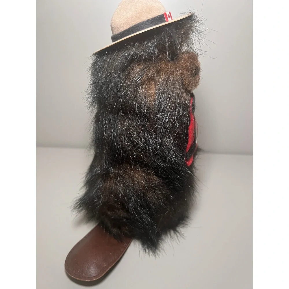 VTG Littlewood Cottage‎ Brewster Canadian Mounted Police Plush Beaver Canada NWT